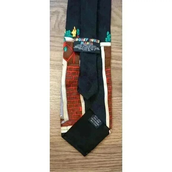 1996 Looney Tunes Christmas Tie, Tasmanian Devil Holiday Necktie, 100% Silk - Picture 7 of 11